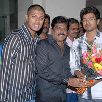 Vijay in bangalore to promote Velayudham movie - Pictures | Picture 104581